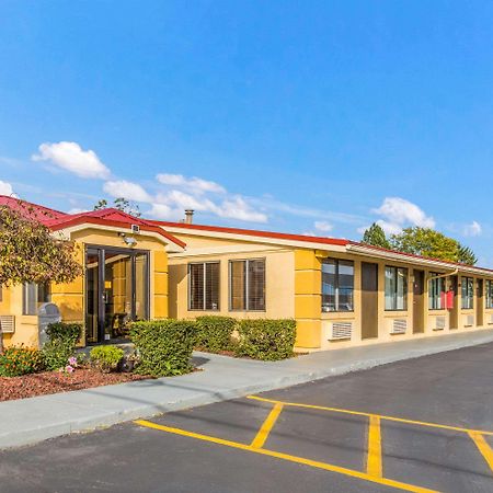 נורווק Econo Lodge מראה חיצוני תמונה