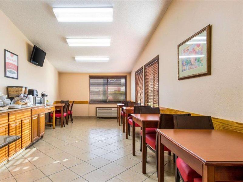 נורווק Econo Lodge מראה חיצוני תמונה