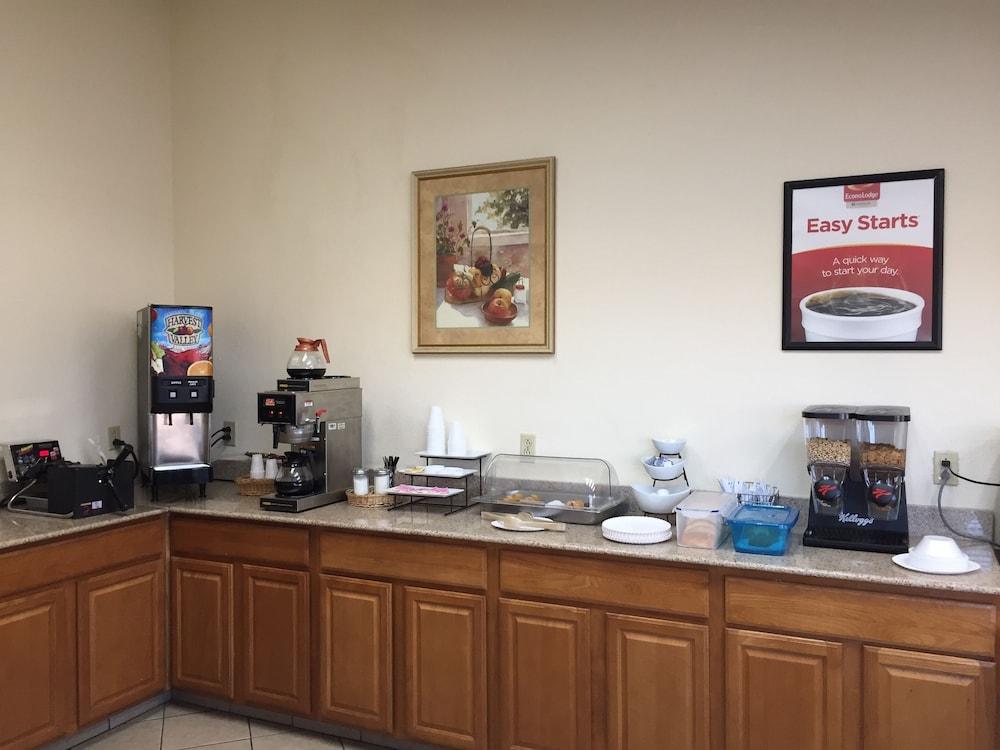 נורווק Econo Lodge מראה חיצוני תמונה
