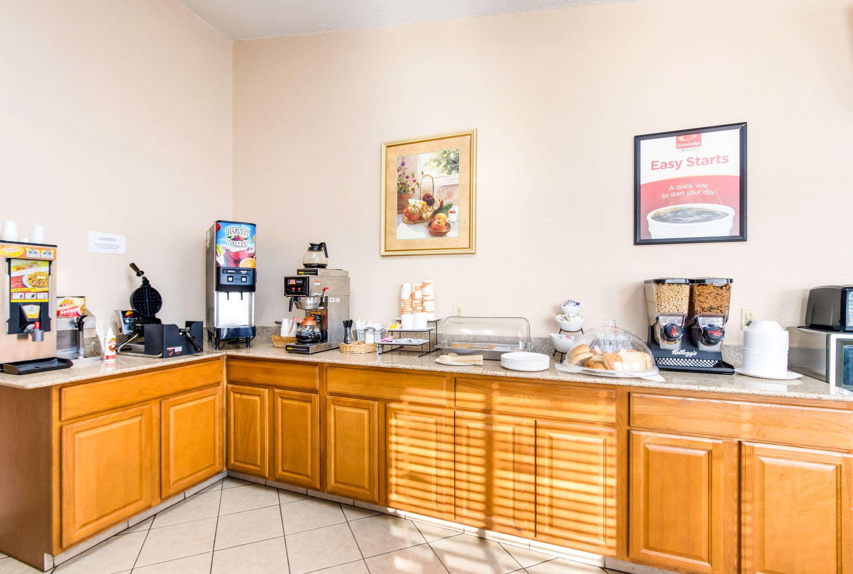 נורווק Econo Lodge מראה חיצוני תמונה