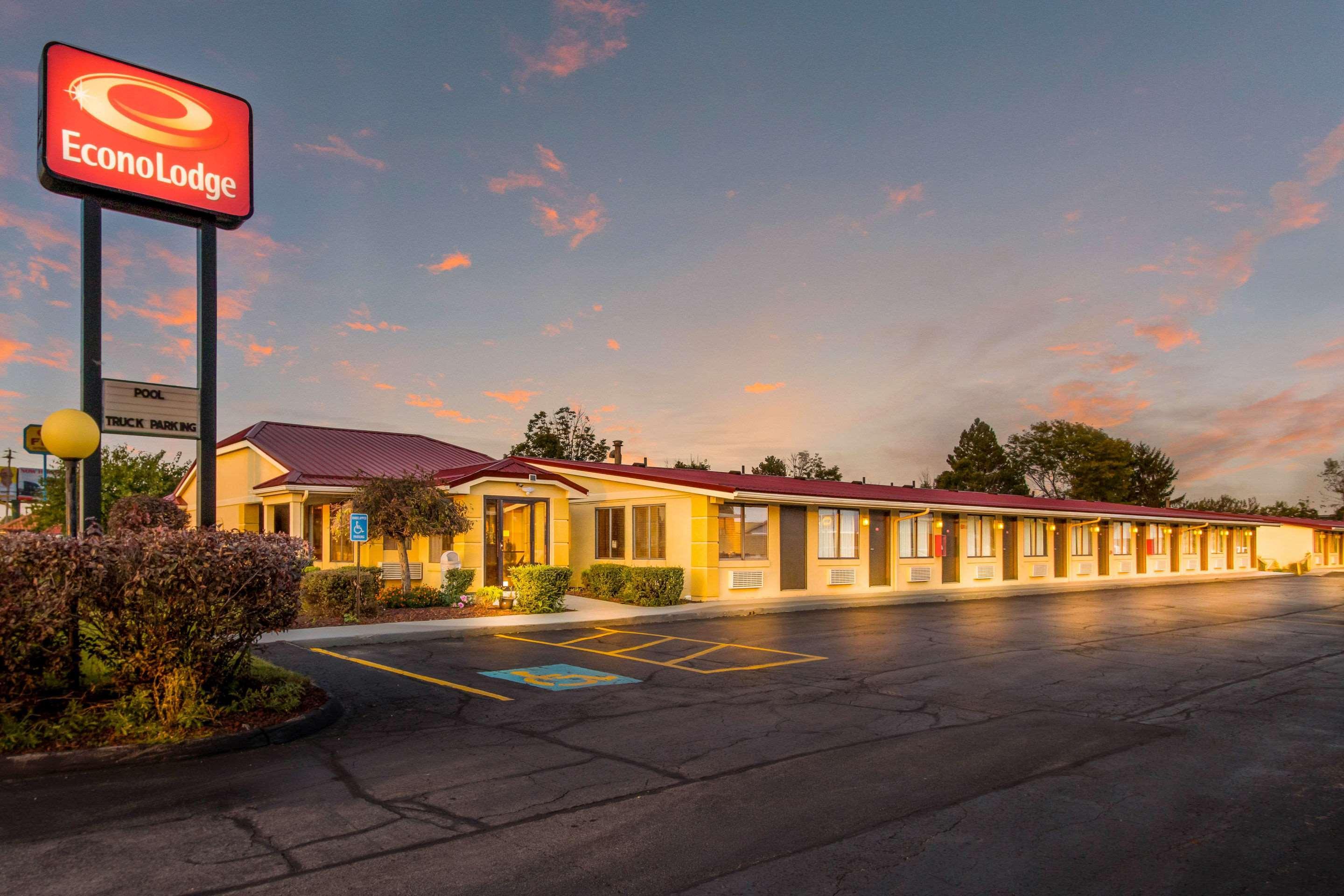 נורווק Econo Lodge מראה חיצוני תמונה