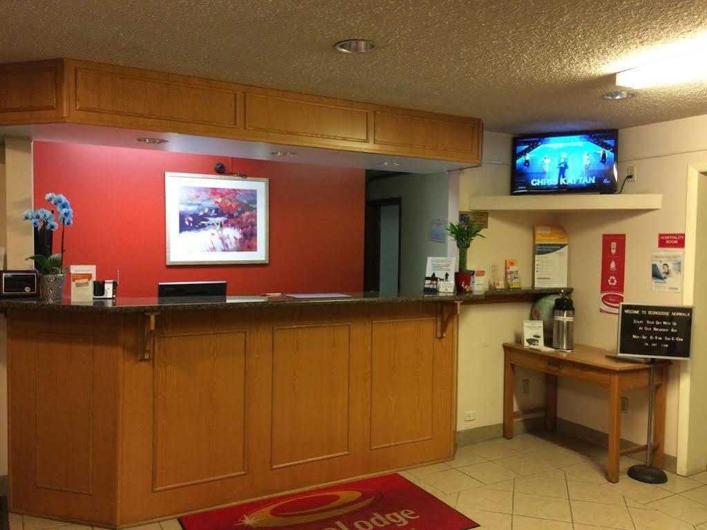 נורווק Econo Lodge מראה חיצוני תמונה